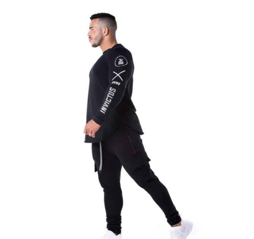 Men’s slim-fit long-sleeve shirt with printed sleeve design