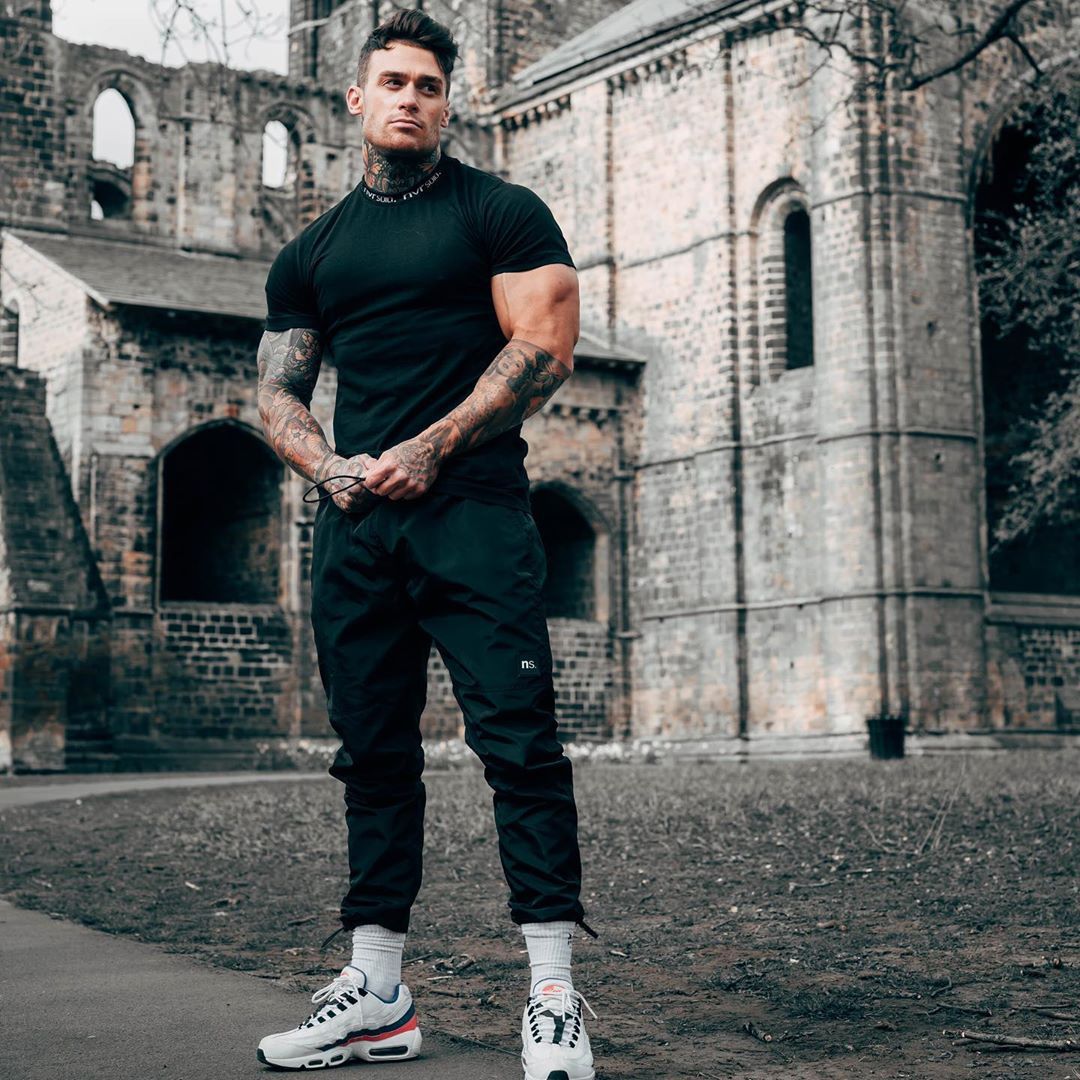 Men’s classic crew-neck short-sleeve T-shirt