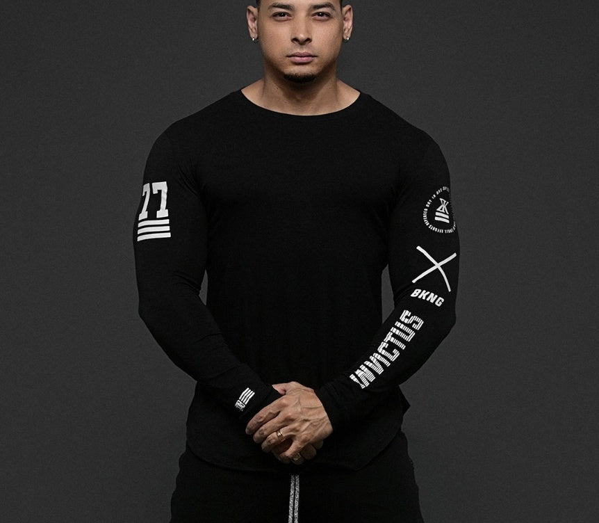 Men’s slim-fit long-sleeve shirt with printed sleeve design