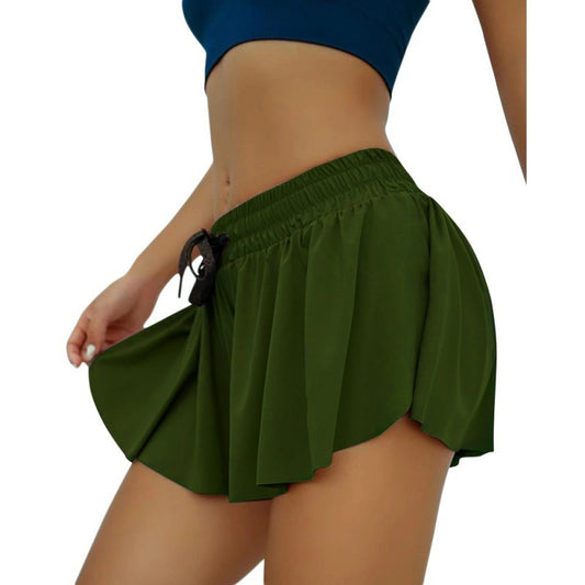 Women’s shorts with elastic waistband and overlapping hem