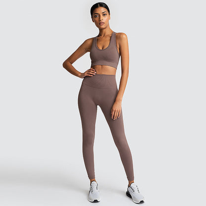 Women’s seamless high-waist leggings and crop top set