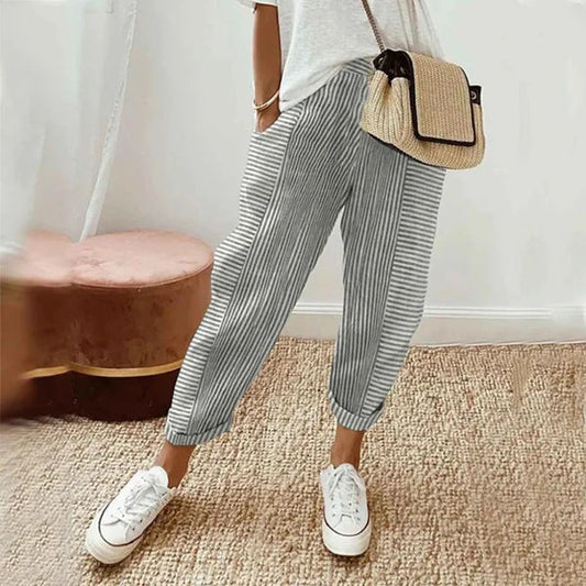 Patterned leisure trousers with elastic waistband and straight leg